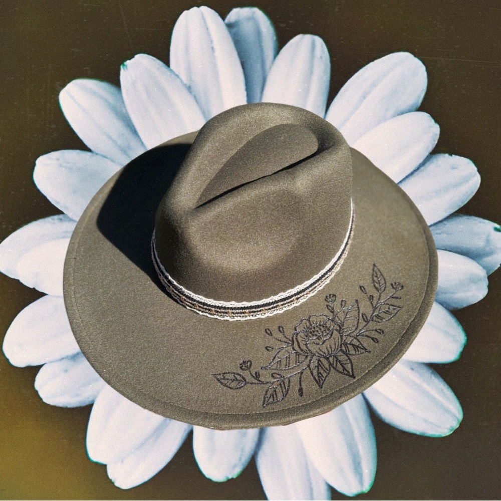 Engraved Green Wide-Brim Hat